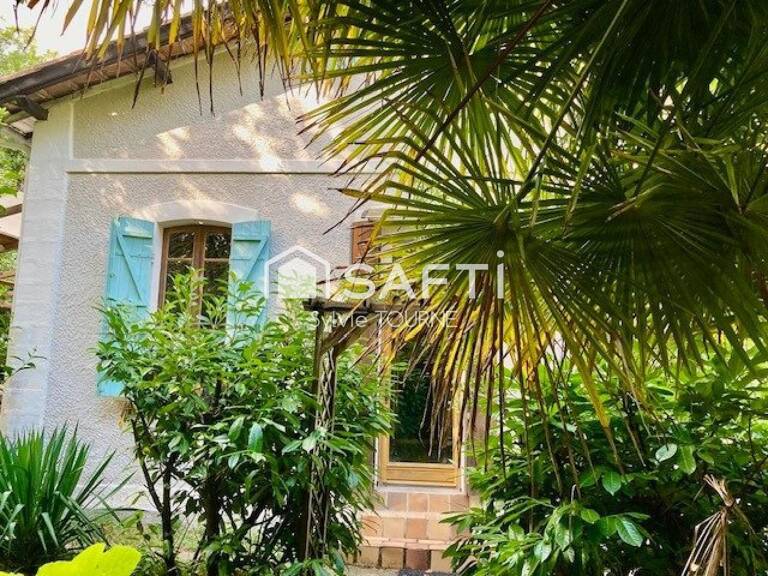 MAISON A RENOVER SUR TERRAIN DE 13960 m2 — photo 1