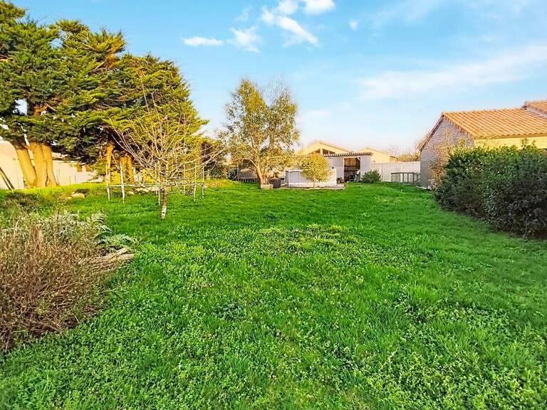 Terrain 700 m² libre constructeur — photo 1