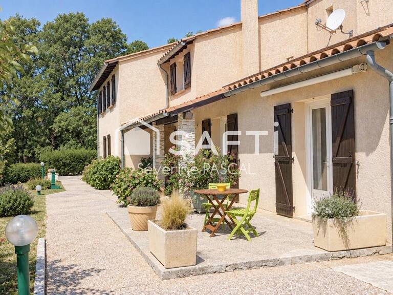 Grande maison familiale de 192m2 avec piscine, 6 chambres et 6152m2 de terrain — photo 1