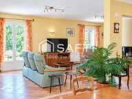 Grande maison familiale de 192m2 avec piscine, 6 chambres et 6152m2 de terrain — photo 2