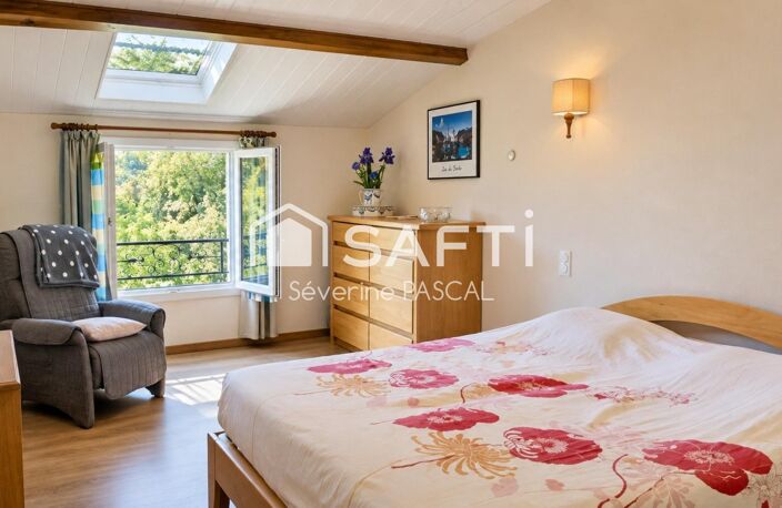Grande maison familiale de 192m2 avec piscine, 6 chambres et 6152m2 de terrain — photo 4