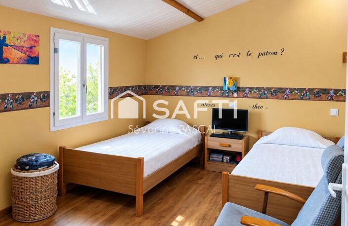 Grande maison familiale de 192m2 avec piscine, 6 chambres et 6152m2 de terrain — photo 5