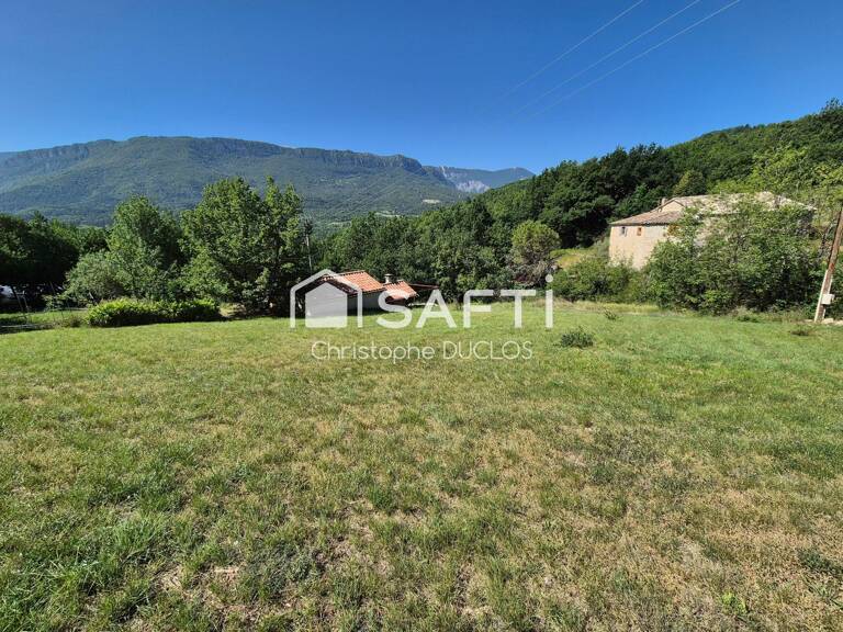 Terrain constructible avec viabilisations en bordures. — photo 1