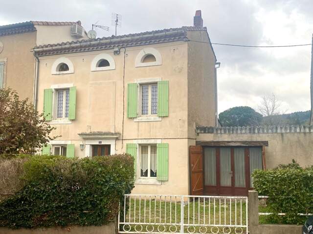 Maison de village avec jardin attenant — photo du bien