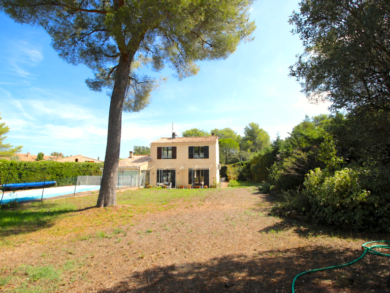 MAISON DE 125 M2 SUR 1000 M DE TERRAIN AVEC LOCALISATION EXCEPTIONNELLE — photo 1