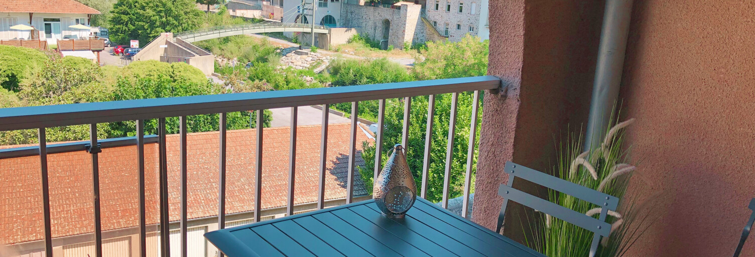 Appartement 1 Pièce 33 m² à vendre à Vals-les-Bains (07600)