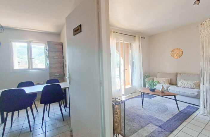 VALS-LES-BAINS - APPARTEMENT T1 AVEC BALCON — photo 3