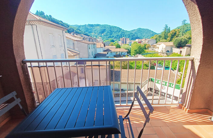 VALS-LES-BAINS - APPARTEMENT T1 AVEC BALCON — photo 4