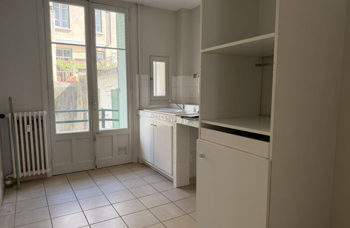 VENTE LYON 69006 APPARTEMENT 3 PIECES LUMINEUX CALME — photo 4
