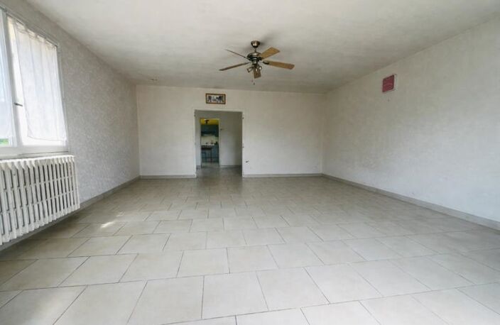 Vente maison 7 pièces 165 m² Ainay-le-Vieil (18200) — photo 3