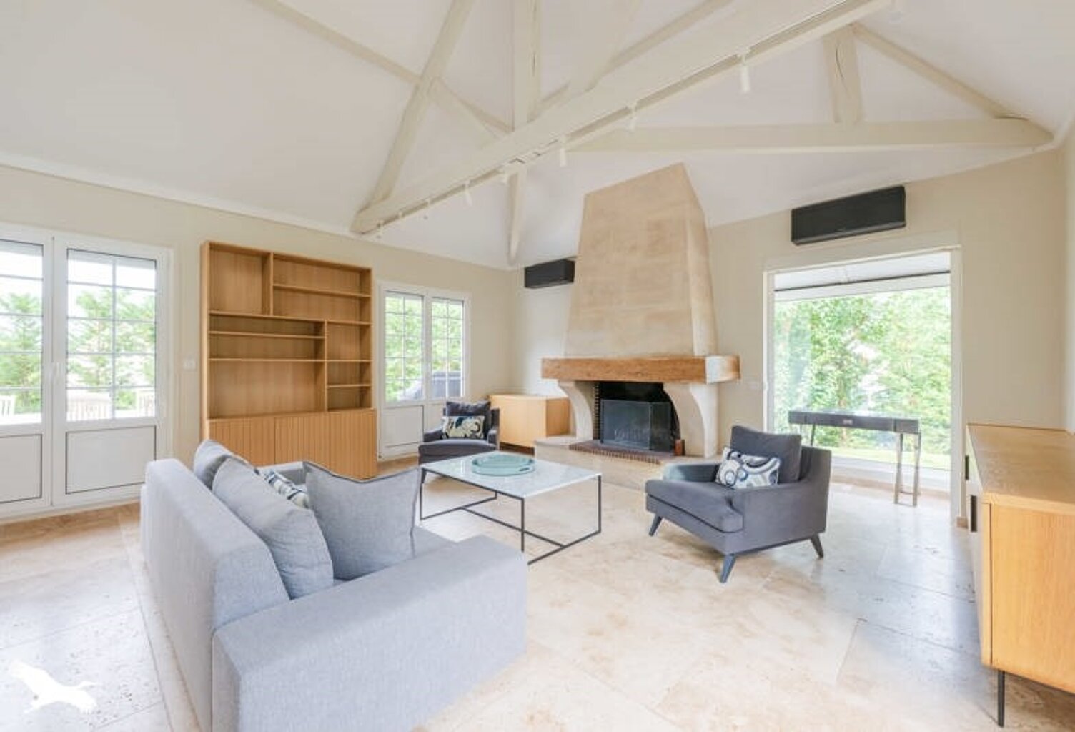 Contemporaine de 5 pièces principales — photo 1