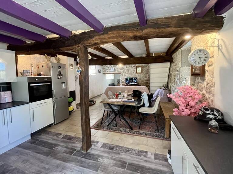 Maison en pierre de 5 pièces principales — photo 1