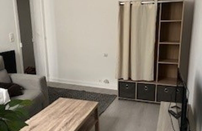 Rue du bourg studio meublé de 27,56m2 au 1er étage sans asce — photo 3