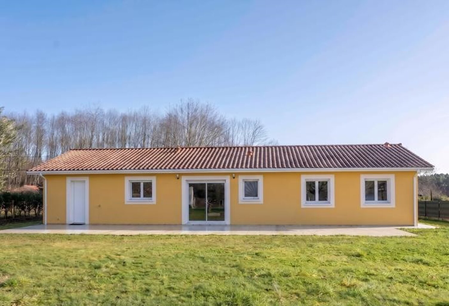 Vente maison 5 pièces 123 m² Montguyon (17270) — photo 1