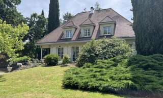 Maison 7 Pièces 211 m² à vendre à Castelsarrasin (82100)