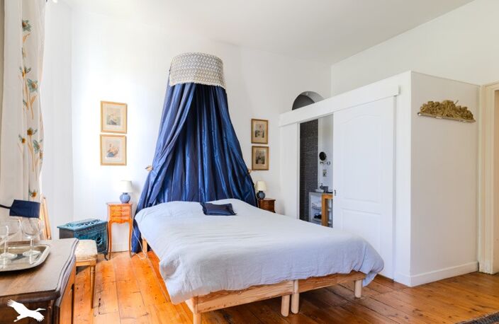 Maison en pierre de 18 pièces principales — photo 3