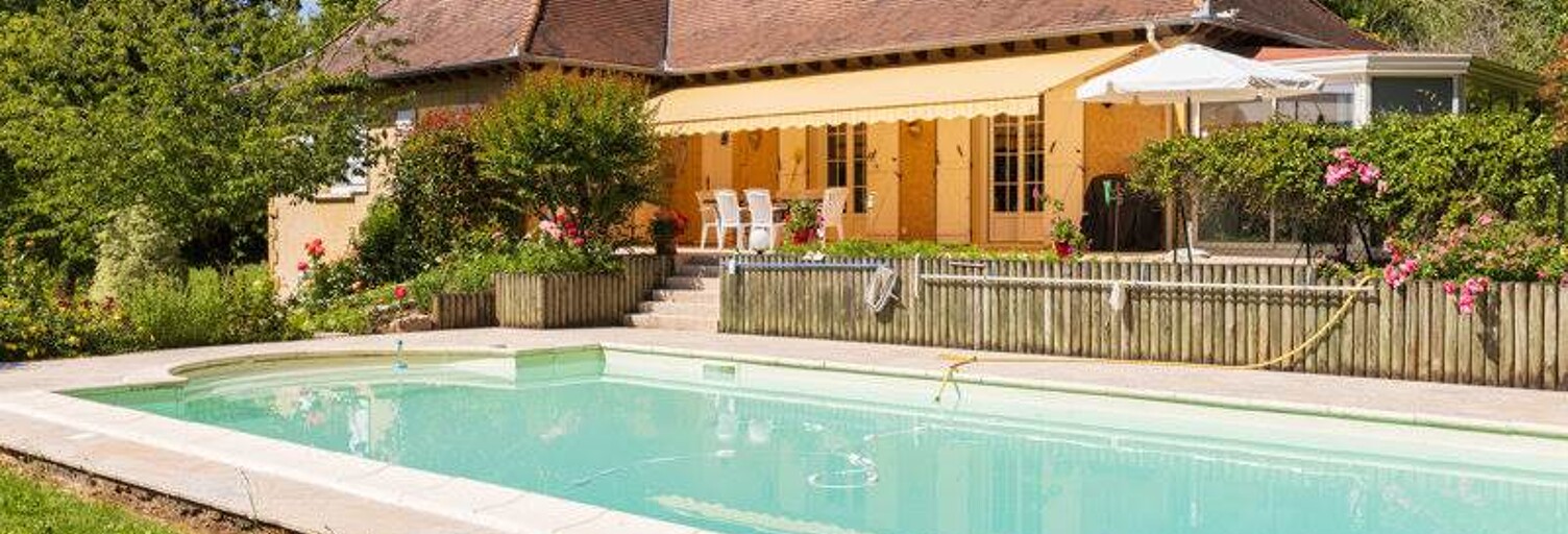 Maison 5 Pièces 186 m² à vendre à La Chapelle-aux-Brocs (19360)