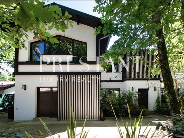 Maison contemporaine — photo du bien