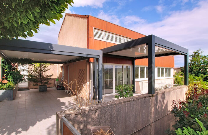 Belle Maison d'Architecte contemporaine sur l'Isle d'Abeau — photo 2