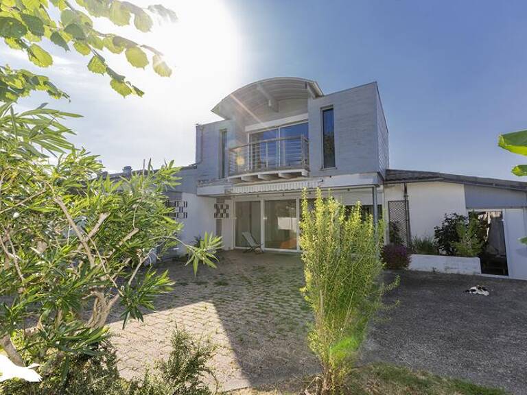 Maison 8 pièces 240 m² — photo 1