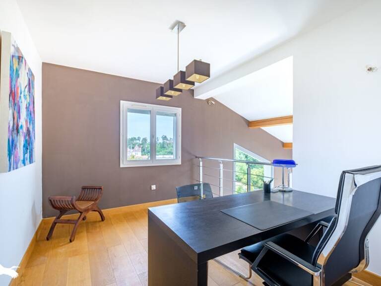 Villa de 5 pièces principales — photo 1