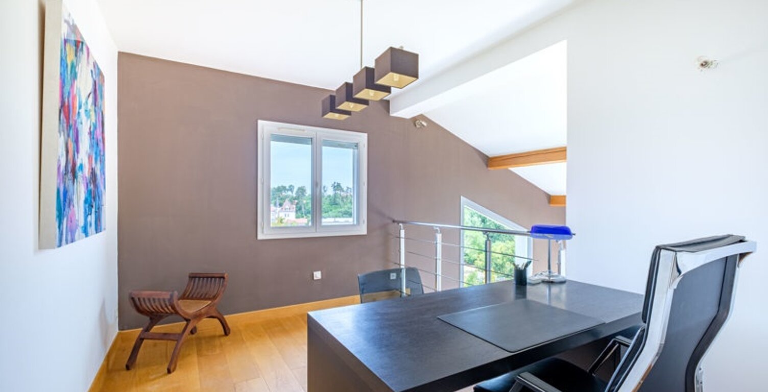 Villa de 5 pièces principales — photo 1
