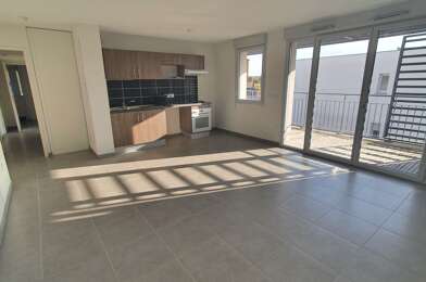 Appartement 3 pièces 809 €