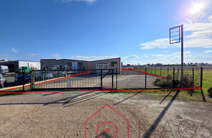 SANDILLON local double peau de 160m2 idéalement située — photo 3