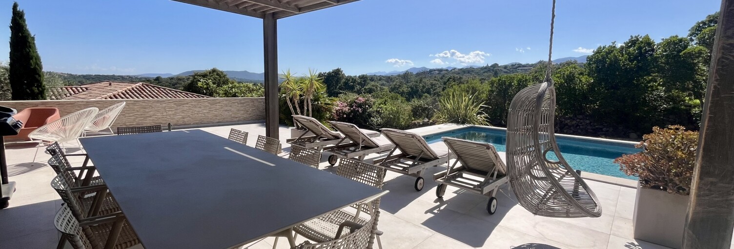 Maison 8 Pièces 240 m² à vendre à Zonza (20144)