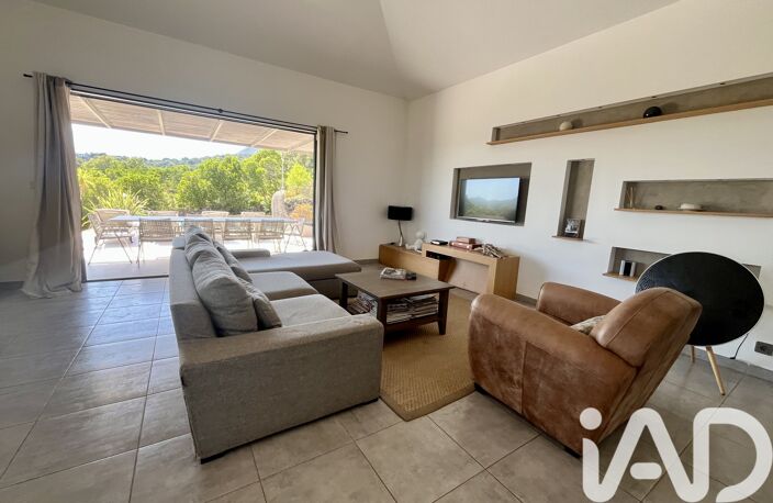 Vente Maison traditionnelle 8 pièces — photo 3