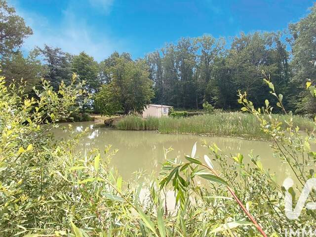 Vente Terrain 8 000 m&sup2; — photo du bien