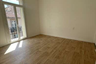 Appartement 3 pièces 700 €