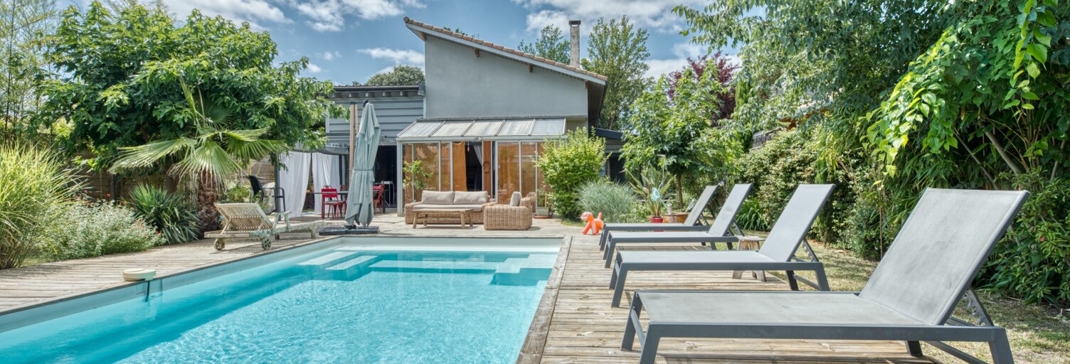 Maison 8 Pièces 222 m² à vendre à Bruges (33520)
