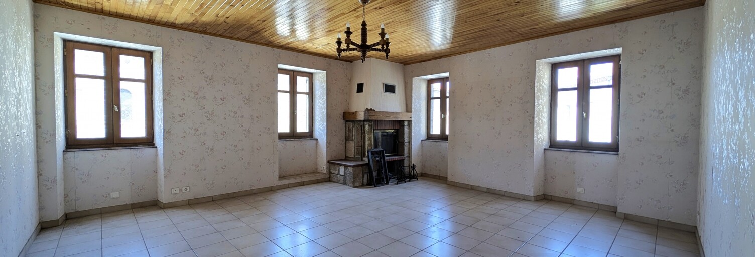 Maison 8 Pièces 156 m² à vendre à Saint-Félicien (07410)