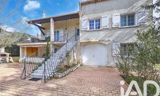 Maison 8 Pièces 166 m² à vendre à Volx (04130)