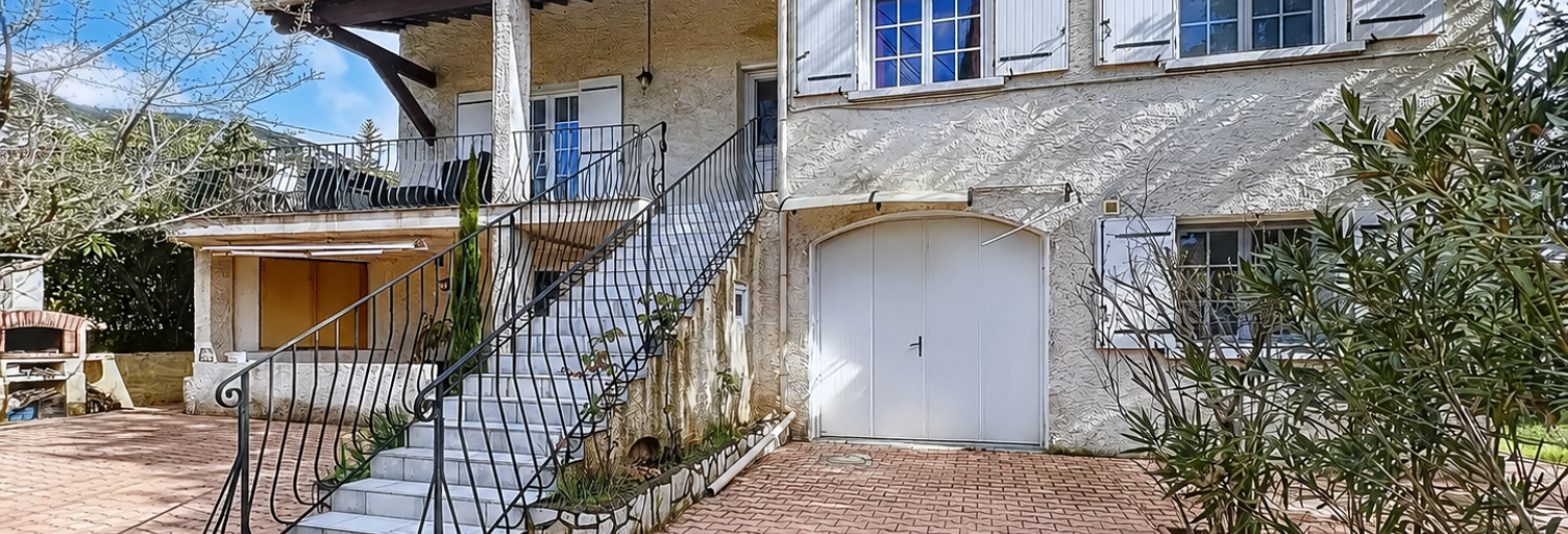 Maison 8 Pièces 166 m² à vendre à Volx (04130)