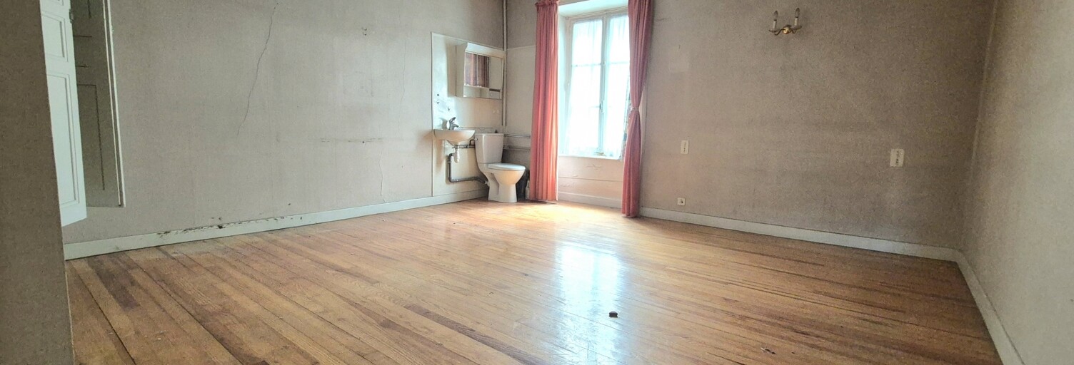 Maison 8 Pièces 150 m² à vendre à Noirétable (42440)
