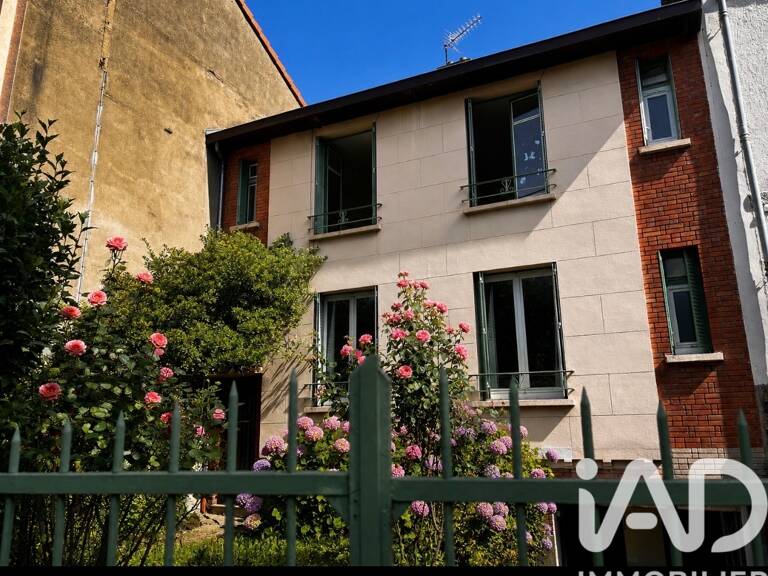 Vente Immeuble 144 m&sup2; — photo 1