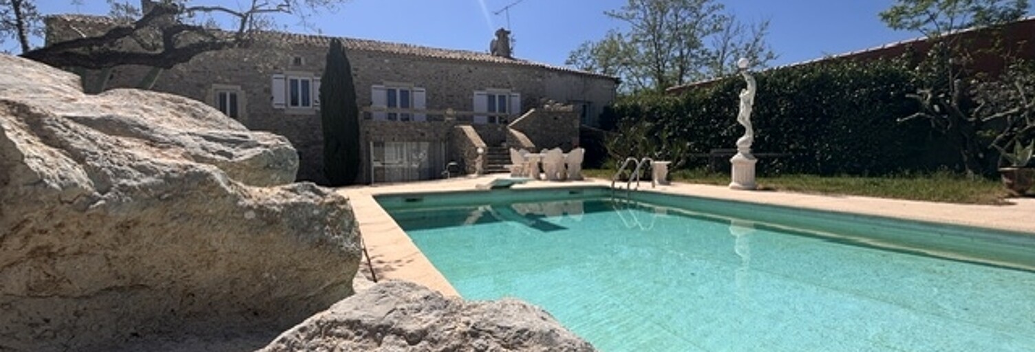 Maison 10 Pièces 213 m² à vendre à Vallon-Pont-d'Arc (07150)
