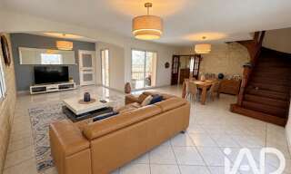 Maison 8 Pièces 161 m² à vendre à Montvendre (26120)