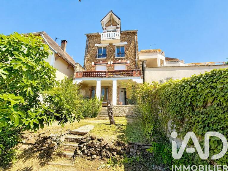 Vente Maison/villa 8 pièces — photo 1