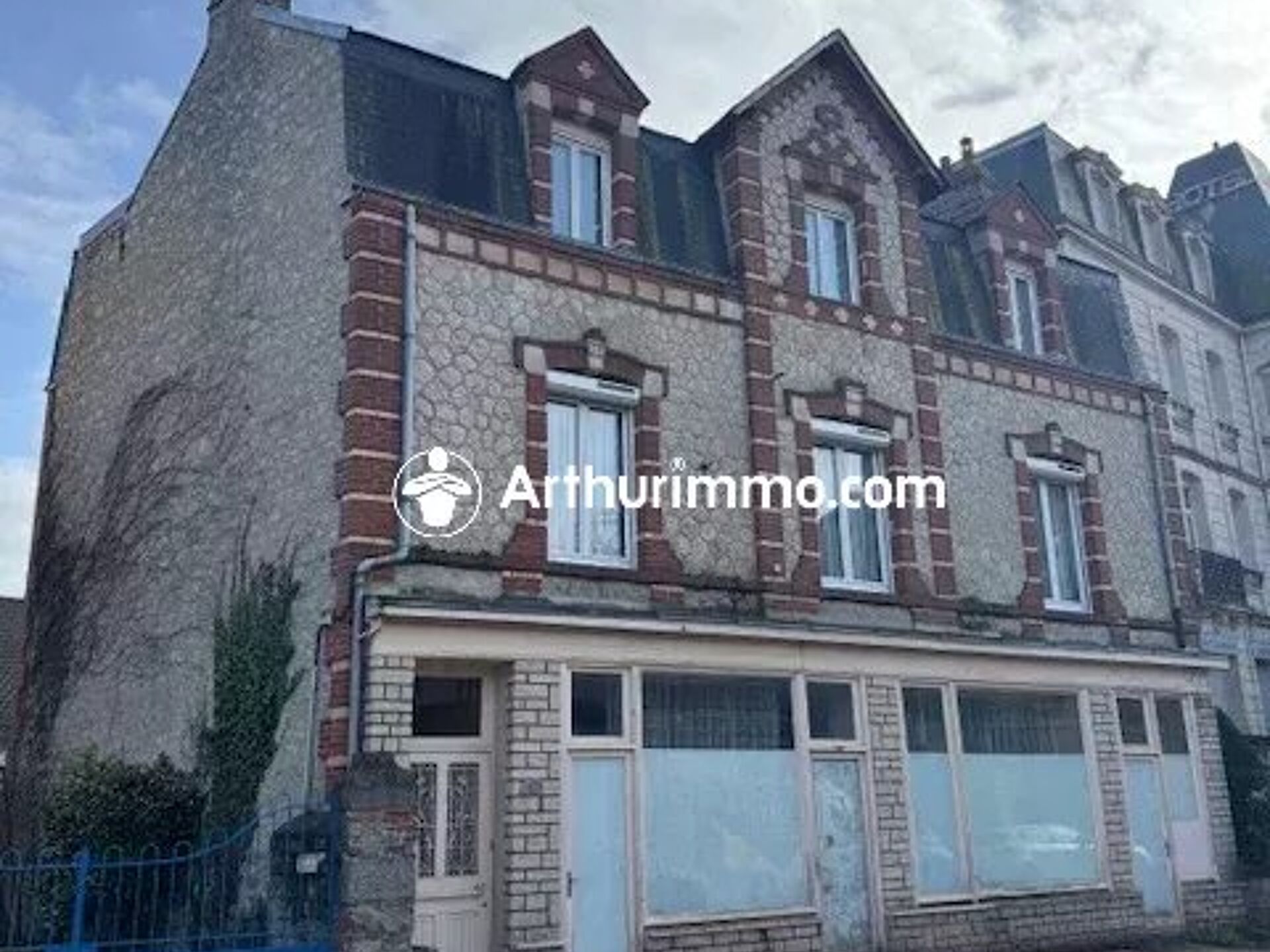Maison 214 m² · à Bagnoles-de-l'Orne-Normandie · 214 m² · 169 000 €