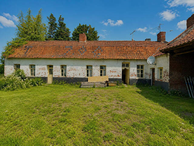 Maison à travaux - Coutiches 187.75 m2 — photo du bien