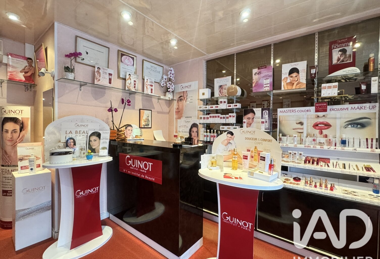 Vente Boutique/Local commercial 50 m&sup2; — photo 1