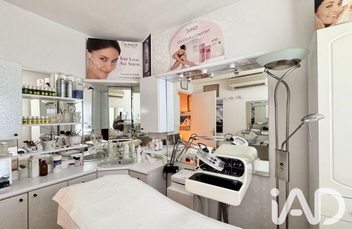 Vente Boutique/Local commercial 50 m&sup2; — photo 2