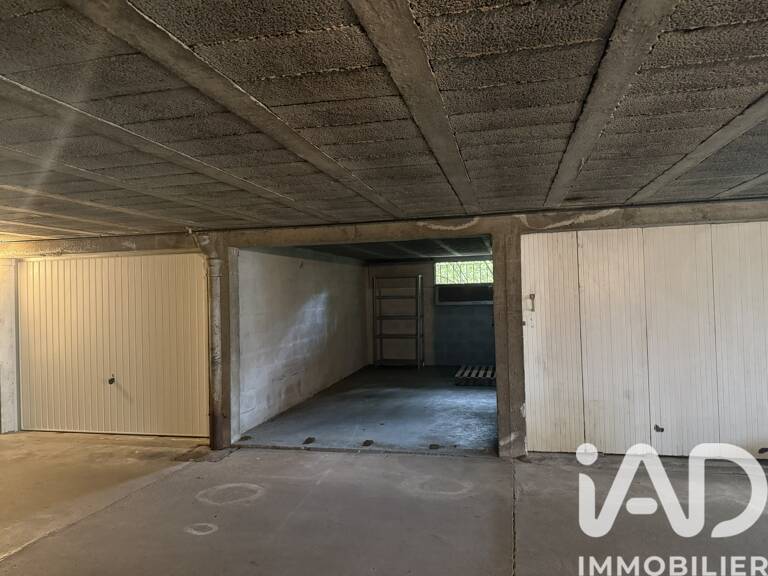 Vente Garage 15 m&sup2; — photo 1