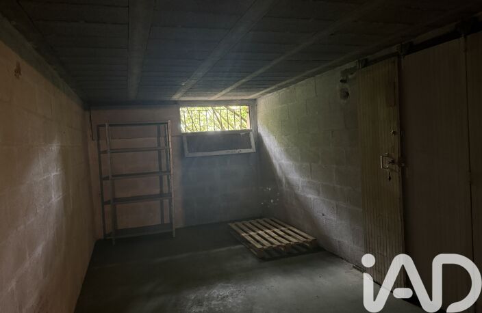 Vente Garage 15 m&sup2; — photo 2