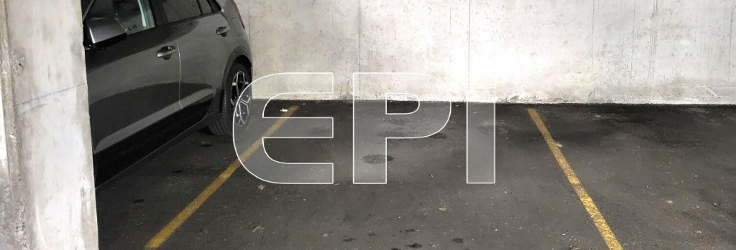 Garage   m² à vendre à Saumur (49400)