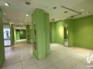 Vente Local commercial 180 m&sup2; — photo 3