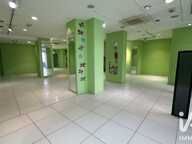 Vente Local commercial 180 m&sup2; — photo 4